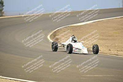 media/Jan-26-2025-CalClub SCCA (Sun) [[cfcea7df88]]/Group 7/Race/